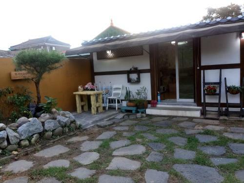 Hostal Happy Hanok Guesthouse