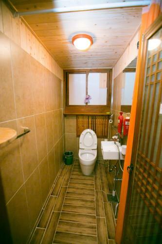 Hostal Bukchonmaru Hanok Guesthouse