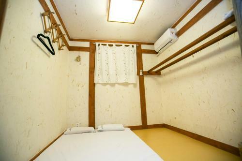 Hostal Bukchonmaru Hanok Guesthouse