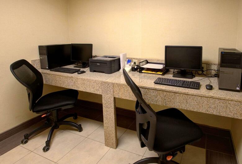 Hotel Baymont Inn & Suites
