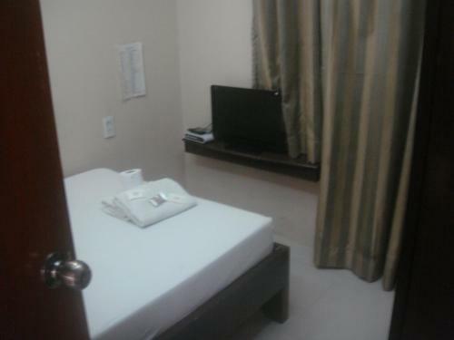 Hidden Pearl Hotel (janus Luxury Suites)