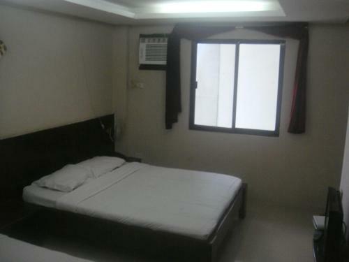 Hidden Pearl Hotel (janus Luxury Suites)