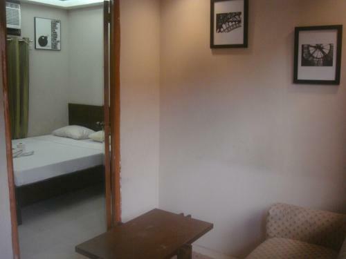 Hidden Pearl Hotel (janus Luxury Suites)
