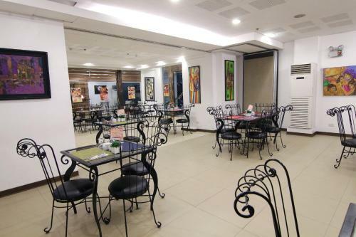 Artina Suites Hotel