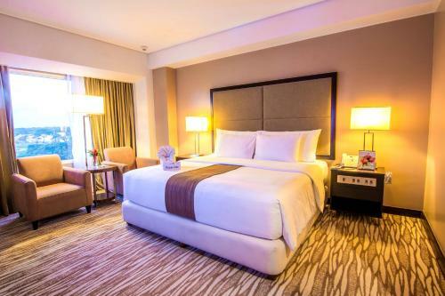 Acacia Hotel Manila