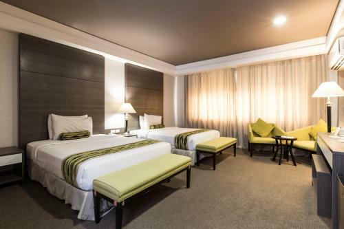88 Courtyard Hotel