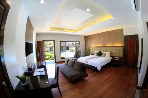 Hotel Coron Soleil Garden Resort