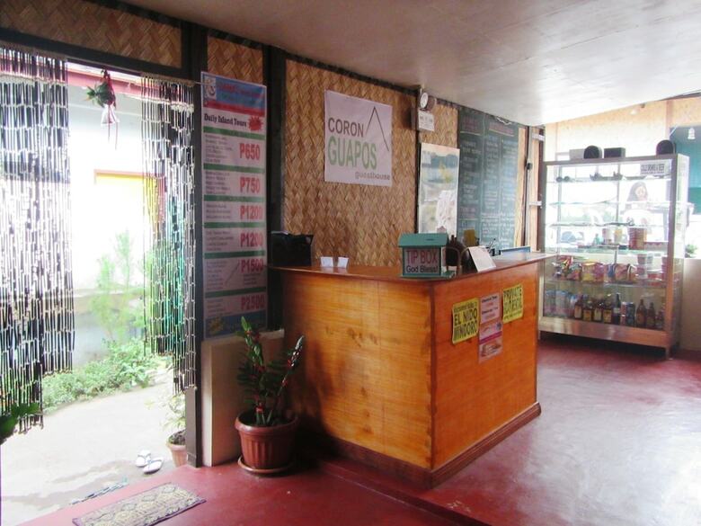 Hostal Coron Guapos Guesthouse