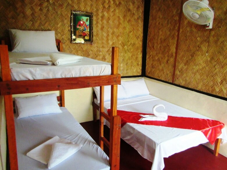 Hostal Coron Guapos Guesthouse