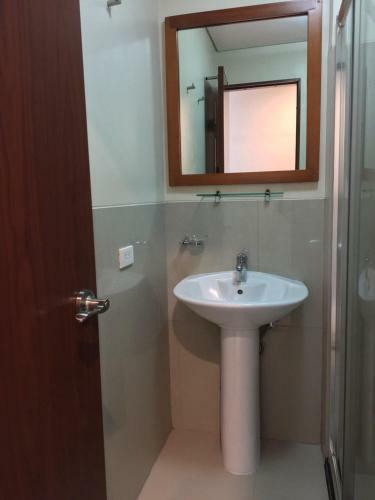 Apartamentos Studio Unit At The Beacon Makati