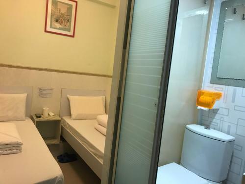 Hostal Beverly Guest House