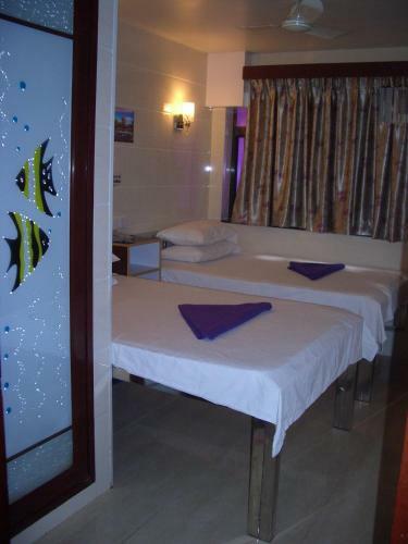 Hostal Sun Shine Guest House