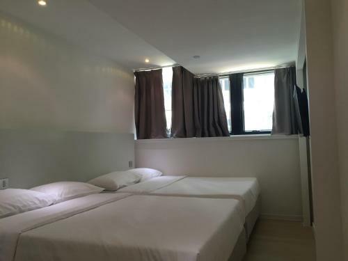 Homy Hotel Central