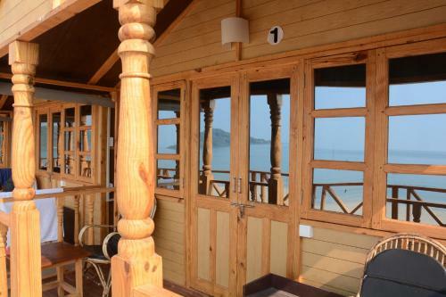 Bed & Breakfast Neptune Point Beach Cottages