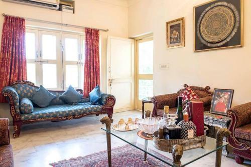 Le Pension Pink City Retreat
