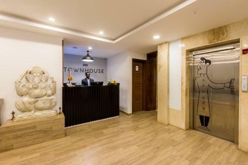 Oyo 316 Hotel Brigade Royale