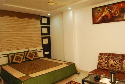 Hotel Jinendra Palace