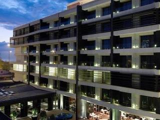 The Met Hotel