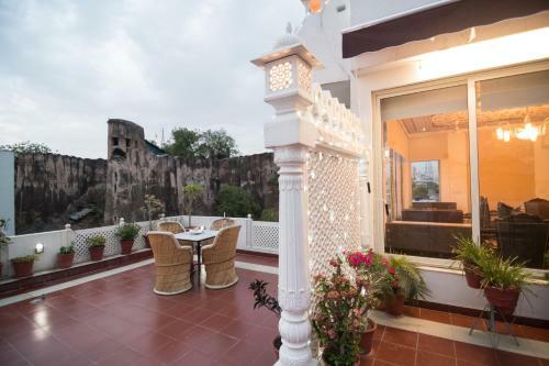 Hotel Chitra Katha
