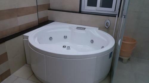 Hotel Bluebell Service Apartment, Amanora