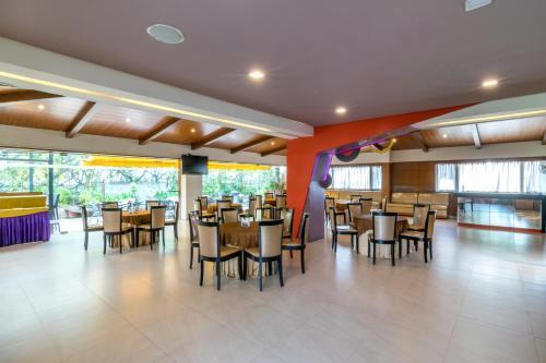 Hotel Octave Suites - Residency Rd