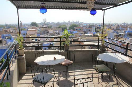 Hostal Tanu Guest House