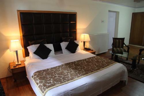 Hotel Zamrud At Dal Lake