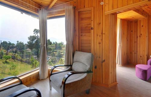 Hotel Ojaswi Himalayan Resort