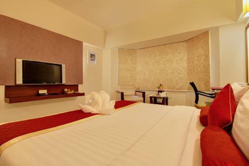 Hotel Monarch Luxur - Infantry Road