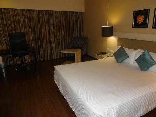 Hotel Green Park Hyderabad