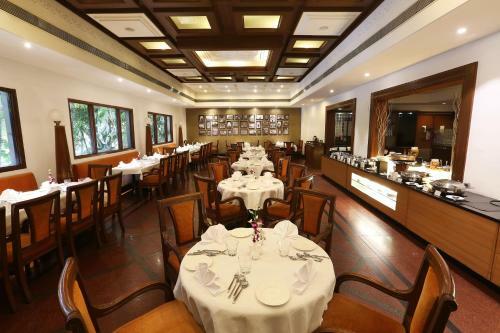 Hotel Green Park Hyderabad