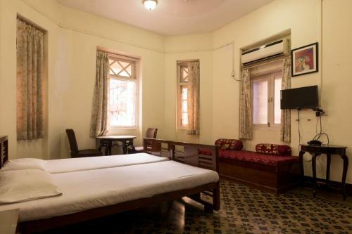 Bed And Breakfast At Colaba