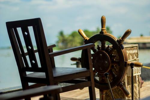 Punnamada Houseboat