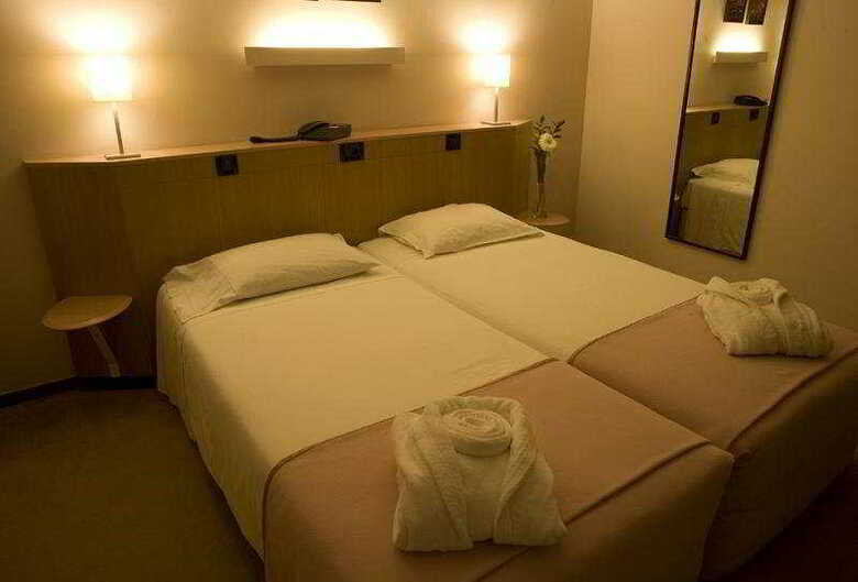 The One Grand Hotel Da P�voa