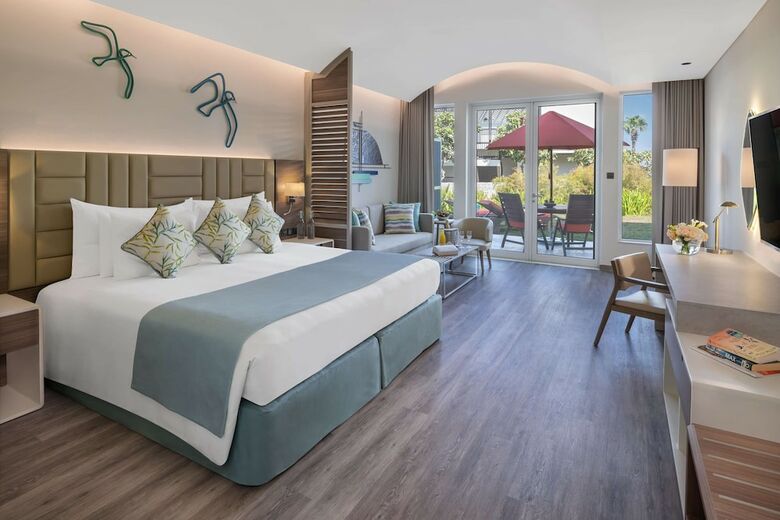 Hotel Jebel Ali Palm Tree Court And Spa