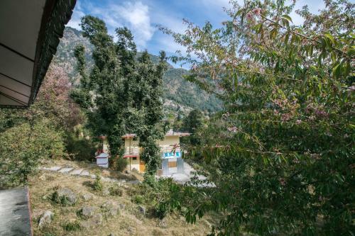 Lodge Krishna Niwas