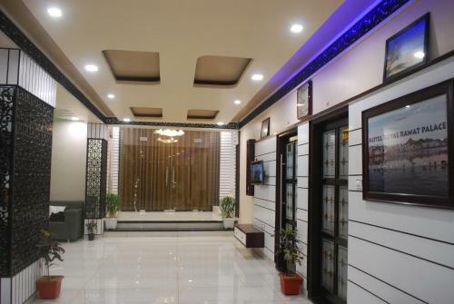 Hotel Royal Rawat Palace