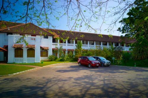 Mascot Hotel Ktdc