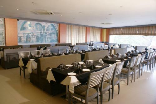 Hotel Ashray Inn