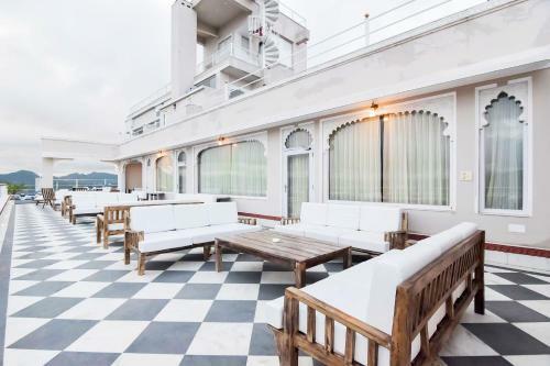 Hotel Raj Kuber