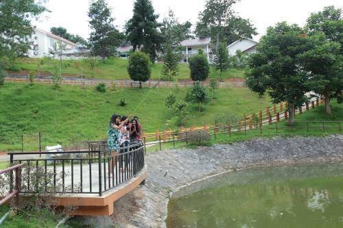 Hotel Broad Bean Resort & Spa
