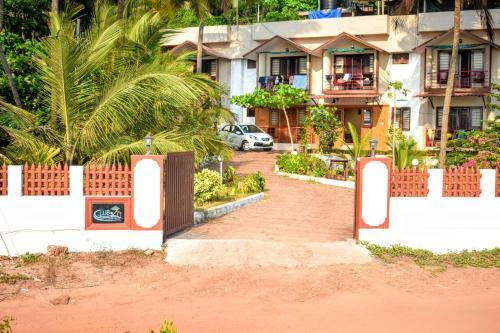 Hotel Club 7 Beach Resort