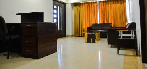 Hotel Platinum Residency