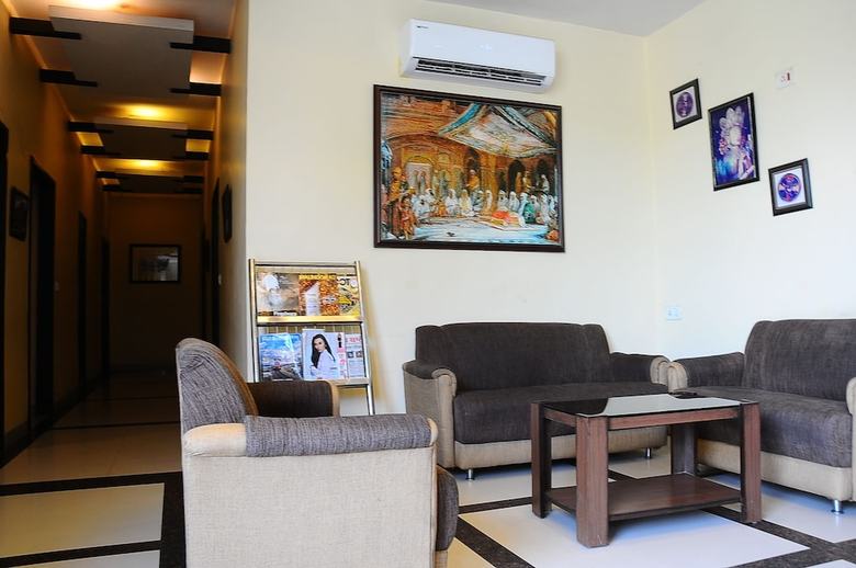 Hotel Sarovar Regency
