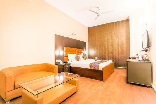 Hotel Treebo Conclave Riviera Greater Kailash