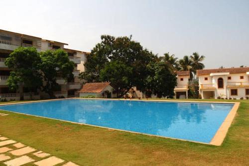 Greenwood Meadows Service Apartment