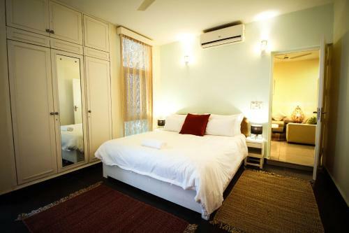 Anara Service Apartments - Greater Kailash Part II
