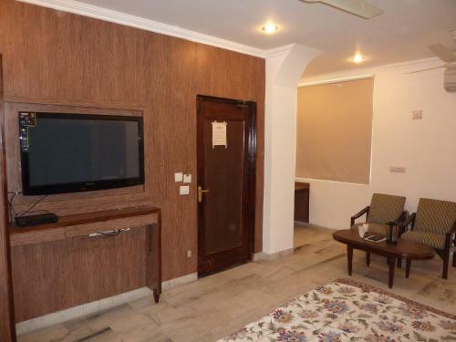 Hotel Rama Residency