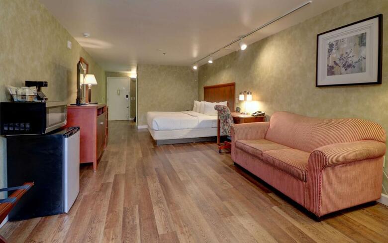 Hotel Senator Inn & Spa