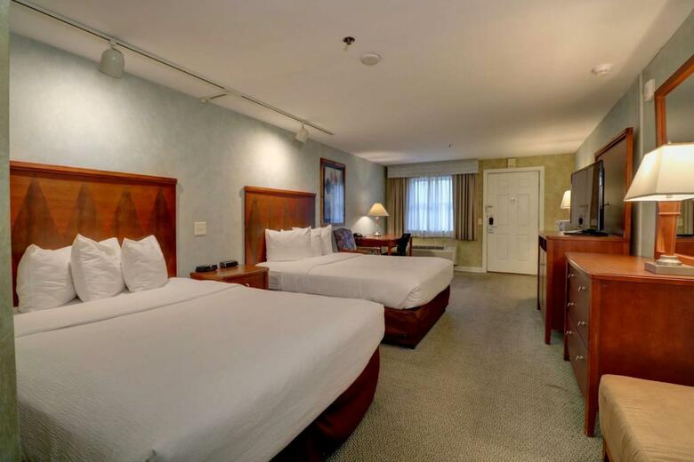 Hotel Senator Inn & Spa